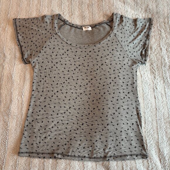 MADE IN CANADA - Flutter Sleeve, Scoop Neck Bamboo Top - Pretty Crow Print - Picture 2 of 11
